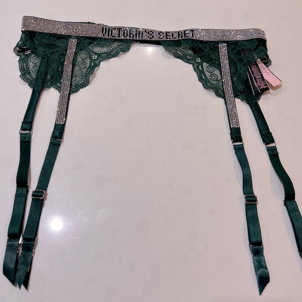 Victoria’s Secret Very Sexy Shine Strap Lace Garter Belt - Picture 7 of 10